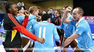 欧冠改制首年，曼城卫冕失败